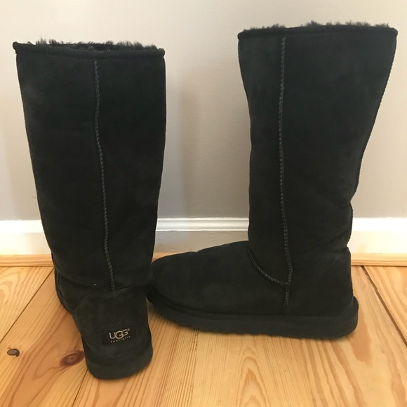 UGG boots tall size 11 - Picture 2 of 8